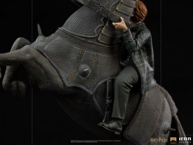 Ron Weasley at the Wizard Chess Harry Potter Deluxe Art 1/10 Scale Statue by Iron Studios