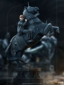 Ron Weasley at the Wizard Chess Harry Potter Deluxe Art 1/10 Scale Statue by Iron Studios