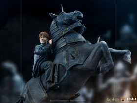 Ron Weasley at the Wizard Chess Harry Potter Deluxe Art 1/10 Scale Statue by Iron Studios