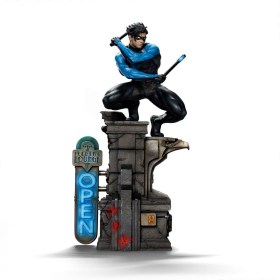Nightwing DC Comics Art 1/10 Scale Statue by Iron Studios
