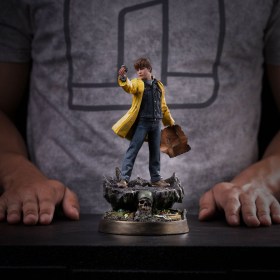 Mikey Walsh (40th anniversary) The Goonies Art 1/10 Scale Statue by Iron Studios