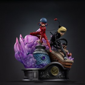 Lady Bug and Cat Noir Signed Edition Miraculous Deluxe Art 1/10 Scale Statue by Iron Studios