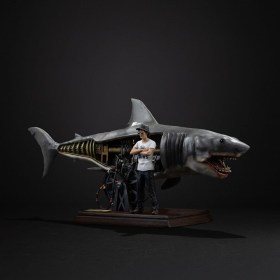 Steven Spielberg Jaws 50th anniversary Deluxe Art 1/10 Scale Statue by Iron Studios