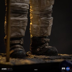 Astronaut Apollo 11 NASA Legacy Replica 1/4 Statue by Iron Studios