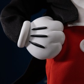 Walt Disney & Mickey Mouse Disney Classics Legacy Replica 1/4 Statue by Iron Studios