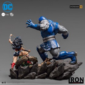 Wonder Woman Vs Darkseid (Ivan Reis) DC Comics 1/6 Diorama by Iron Studios