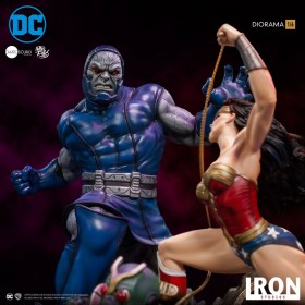 Wonder Woman Vs Darkseid (Ivan Reis) DC Comics 1/6 Diorama by Iron Studios