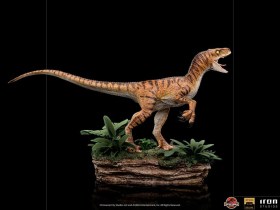 Velociraptor Jurassic World The Lost World Deluxe Art 1/10 Scale Statue by Iron Studios