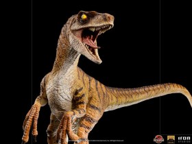 Velociraptor Jurassic World The Lost World Deluxe Art 1/10 Scale Statue by Iron Studios