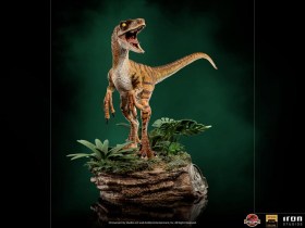 Velociraptor Jurassic World The Lost World Deluxe Art 1/10 Scale Statue by Iron Studios