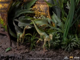 Blue Jurassic World Fallen Kingdom Deluxe Art 1/10 Scale Statue by Iron Studios