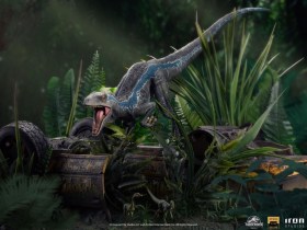 Blue Jurassic World Fallen Kingdom Deluxe Art 1/10 Scale Statue by Iron Studios