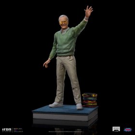 Stan Lee Legendary Years Marvel Art 1/10 Scale Statue by Iron Studios