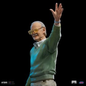 Stan Lee Legendary Years Marvel Art 1/10 Scale Statue by Iron Studios