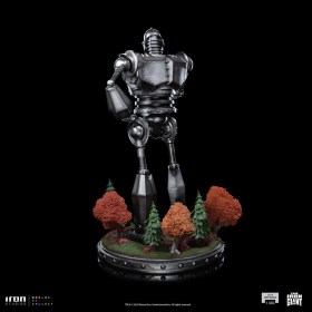 Iron Giant & Hogarth Hughes The Iron Giant Demi Art 1/20 Scale Statue by Iron Studios