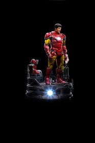 Iron Man Unleashed Deluxe Marvel Art 1/10 Scale Statue by Iron Studios