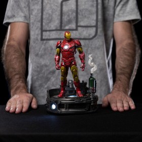 Iron Man Unleashed Deluxe Marvel Art 1/10 Scale Statue by Iron Studios