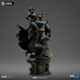 Batman & Catwoman DC Comics 1/6 Diorama by Iron Studios