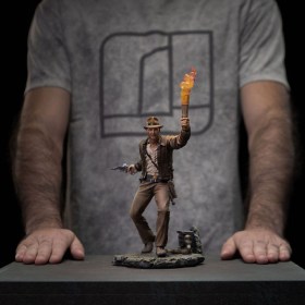 Indiana Jones Art 1/10 Scale Statue by Iron Studios