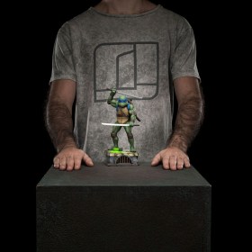 Leonardo Teenage Mutant Ninja Turtles Art 1/10 Scale Statue by Iron Studios