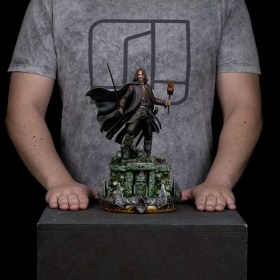 Aragorn Unleashed The Lord of the Rings Art 1/10 Scale Statue by Iron Studios