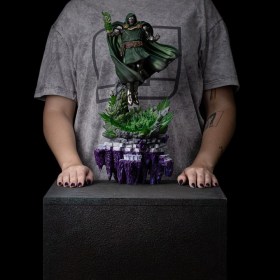 Doctor Doom Deluxe The Infinity Gauntlet Marvel Legends Diorama 1/10 Statue by Iron Studios
