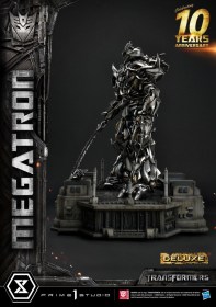 Megatron Deluxe Bonus Version Transformers Museum Masterline Statue by Prime 1 Studio