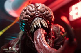 Licker Resident Evil 1/1 Life-Size Bust by Pure Arts