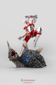 Ultraman vs Black King Ultraman 1/4 Statue by Pure Arts