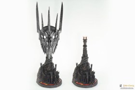 Helm of Sauron Lord of the Rings 1/1 Replica by Pure Arts