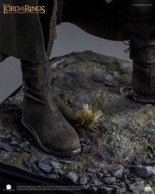 Aragorn Lord of the Rings 1/3 Statue by Queen Studios