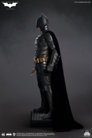 Batman Deluxe Edition The Dark Knight Life-Size Statue by Queen Studios