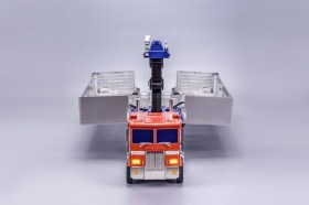 Optimus Prime Flagship Trailer Kit Interactive Auto-Converting Vehicle Transformers by Robosen