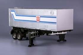 Optimus Prime Flagship Trailer Kit Interactive Auto-Converting Vehicle Transformers by Robosen