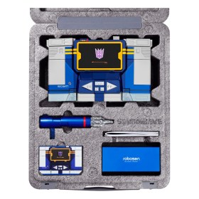 Soundwave G1 Flagship Transformers Interactive Robot by Robosen
