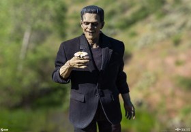 Frankenstein (Deluxe Edition) Universal Monsters 1/6 Action Figure by Sideshow Collectibles