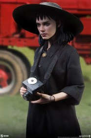 Lydia Deetz Beetlejuice 1/6 Action Figure by Sideshow Collectibles