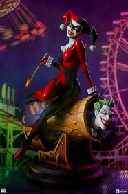Harley Quinn and The Joker DC Comics Diorama by Sideshow Collectibles