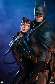 Batman & Catwoman DC Comics Diorama by Sideshow Collectibles