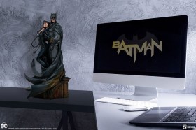 Batman & Catwoman DC Comics Diorama by Sideshow Collectibles