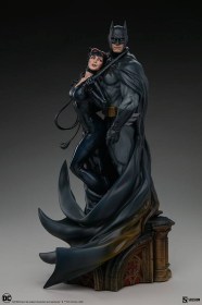 Batman & Catwoman DC Comics Diorama by Sideshow Collectibles