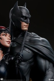 Batman & Catwoman DC Comics Diorama by Sideshow Collectibles