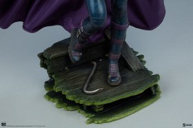 Huntress DC Comics Premium Format Figure by Sideshow Collectibles