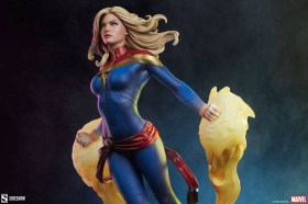 Marvel Premium Format Statue Captain Marvel by Sideshow Collectibles