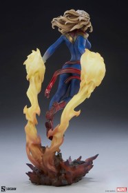 Marvel Premium Format Statue Captain Marvel by Sideshow Collectibles