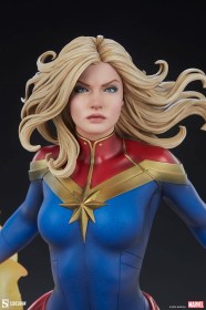 Marvel Premium Format Statue Captain Marvel by Sideshow Collectibles