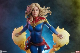 Marvel Premium Format Statue Captain Marvel by Sideshow Collectibles