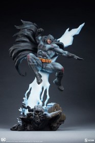 Batman The Dark Knight Returns DC Comics Premium Format Statue by Sideshow Collectibles