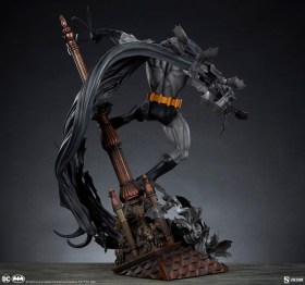 Batman (Black Variant) Exclusive DC Comics Premium Format Statue by Sideshow Collectibles