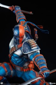 Deathstroke DC Comics Premium Format Statue by Sideshow Collectibles
